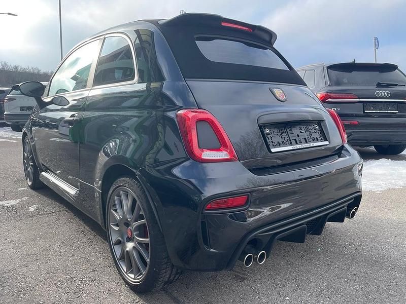 Gebraucht Abarth 695 179 PS (131 kW) 2022 Schwarz  metallic Kleinwagen