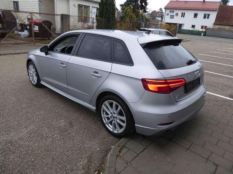 Gebraucht Audi A3 S-Line 116 PS (85 kW) 2020 Silber Limousine