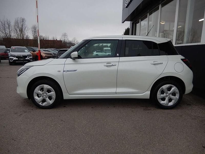Neu Suzuki Swift 83 PS (61 kW) 2025 Weiß Kleinwagen