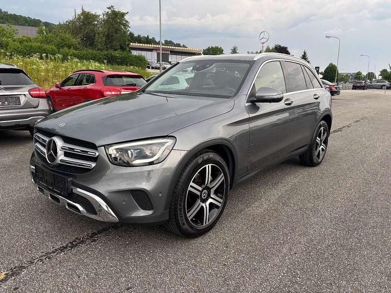 Gebraucht Mercedes GLC300 245 PS (180 kW) 2020 Grau SUV
