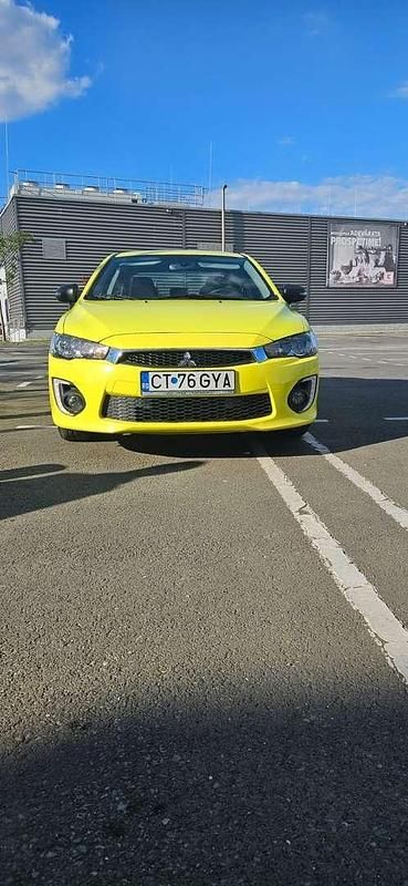 Gebraucht Mitsubishi Lancer Plus 117 PS (86 kW) 2018 Gelb Limousine