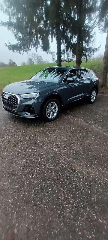 Grau Gebraucht 2022 Audi Q3 Sportback SUV | € 33.790 (Fairer Preis) - Bild 1/4