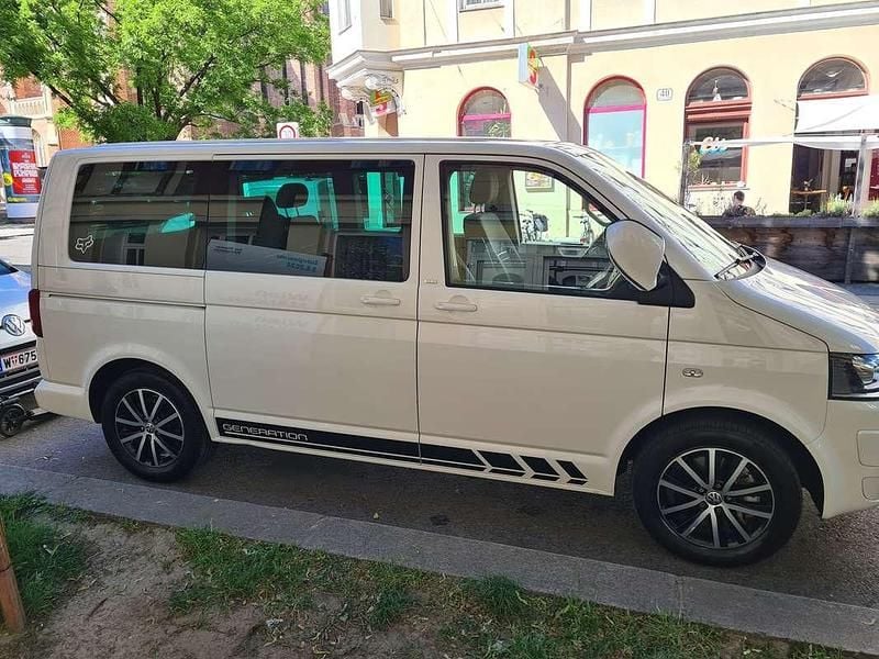 Gebraucht VW Multivan 179 PS (131 kW) 2015 Weiß Van