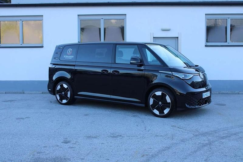 Schwarz metallicperleffektno Gebraucht 2025 VW ID. Buzz Pro Van / Kleinbus | € 63.990 - Bild 1/4