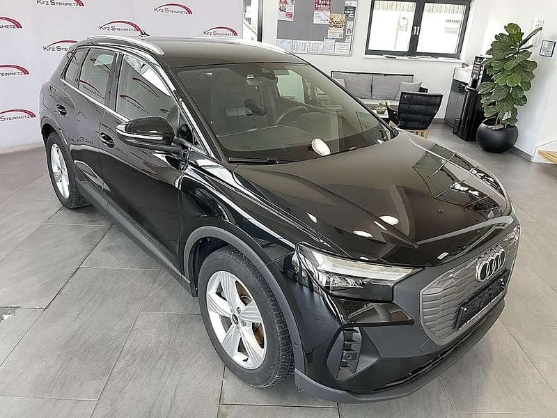 Gebraucht Audi Q4 e-tron Ambiente 125 kW (170 PS) 2022 Schwarz SUV