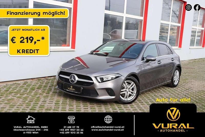 Gebraucht Mercedes A180 116 PS (85 kW) 2019 Grau Limousine