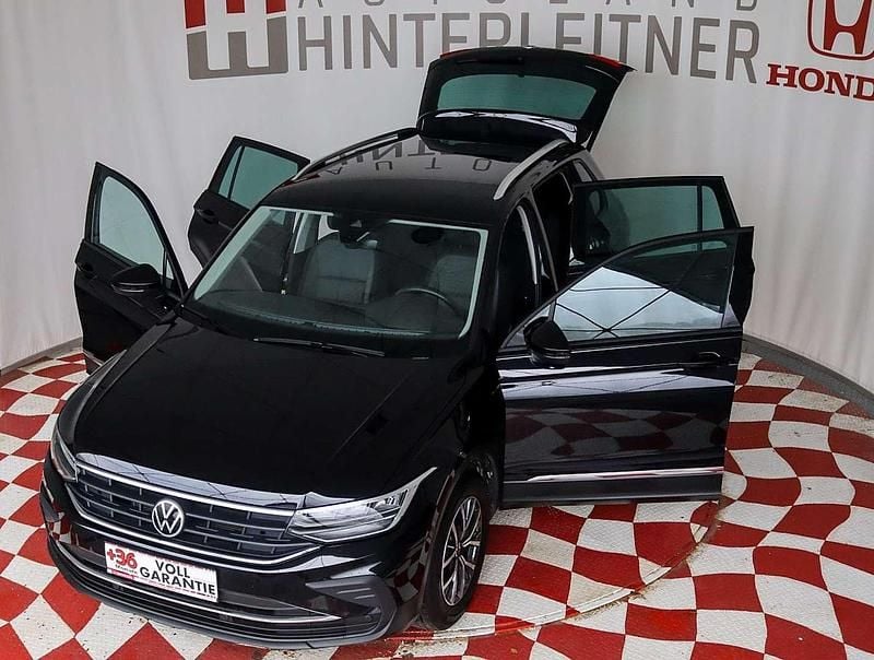 Gebraucht VW Tiguan 150 PS (110 kW) 2021 Schwarz SUV