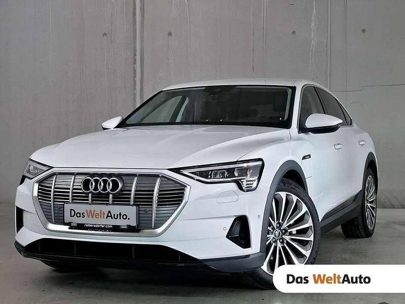 Weiß Gebraucht 2020 Audi e-tron Business SUV | € 33.890 (Etwas zu teuer) - Bild 1/4