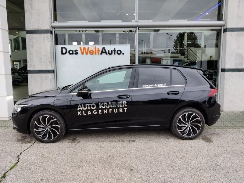 Gebraucht VW Golf VIII Style 204 PS (150 kW) 2023 Schwarz  metallicperleffektno Limousine