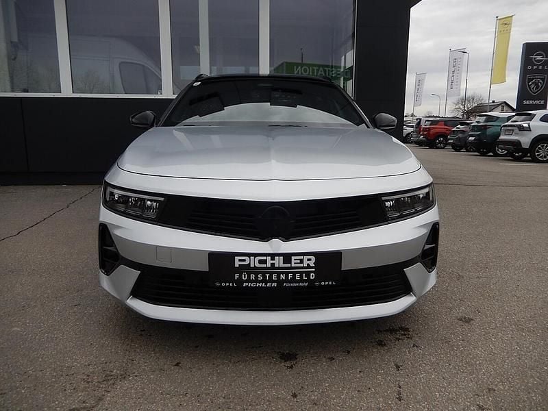 Neu Opel Astra 131 PS (96 kW) 2025 Silber Kombi