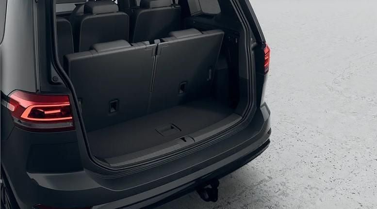 Gebraucht VW Touran Highline 150 PS (110 kW) 2026 Van / Kleinbus