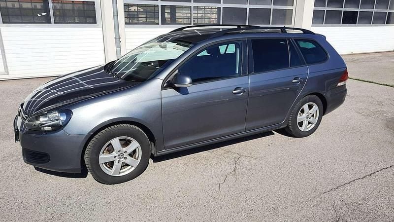 Gebraucht VW Golf Comfortline 105 PS (77 kW) 2011 Grau Kombi