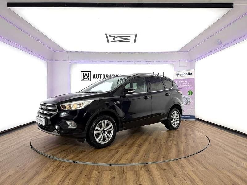 Gebraucht Ford Kuga Trend 120 PS (88 kW) 2017 Schwarz SUV