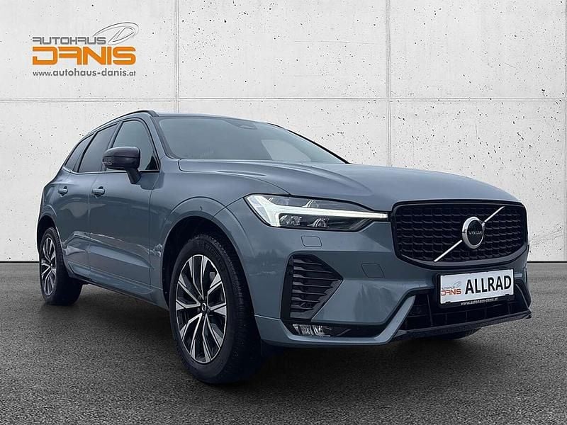 Gebraucht Volvo XC60 Plus 197 PS (144 kW) 2023 Grau SUV