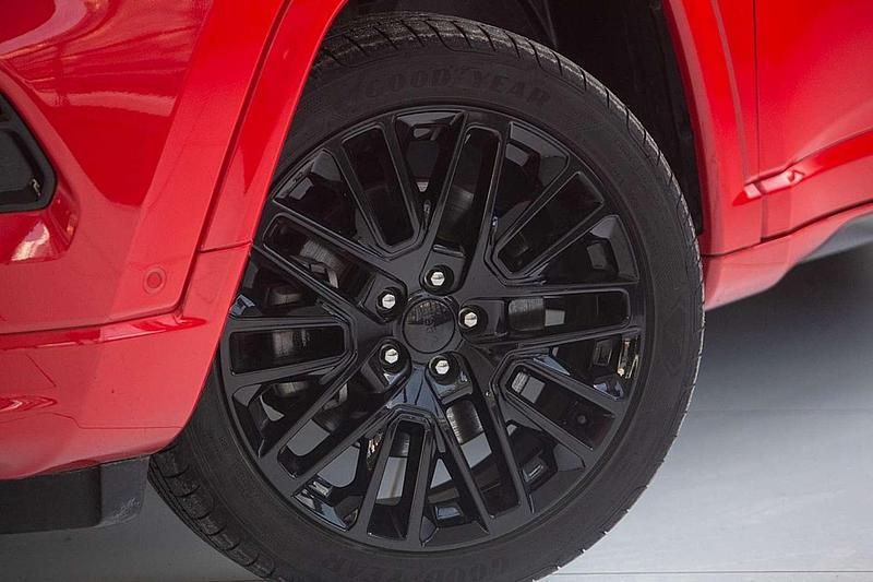 Gebraucht Jeep Compass 180 PS (132 kW) 2023 Rot SUV