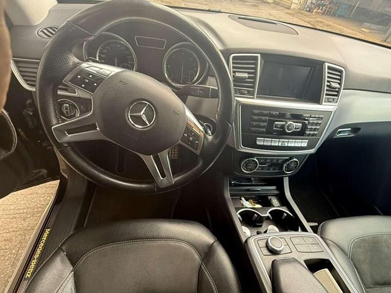 Gebraucht Mercedes ML350 258 PS (189 kW) 2012 SUV