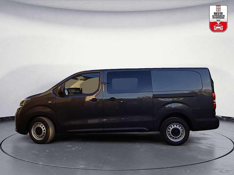 Neu Toyota Proace 144 PS (105 kW) 2025 Grau Van / Kleinbus