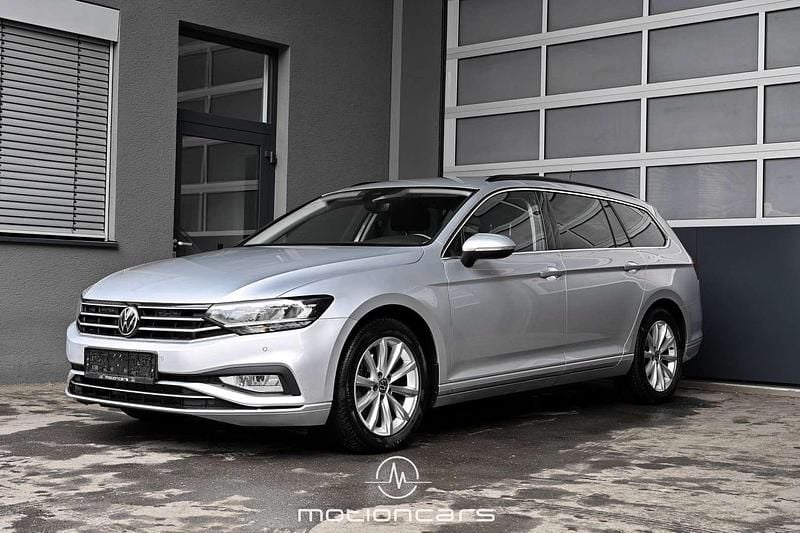 Silber Gebraucht 2021 VW Passat Business Kombi | € 15.980 (Superpreis) - Bild 1/4