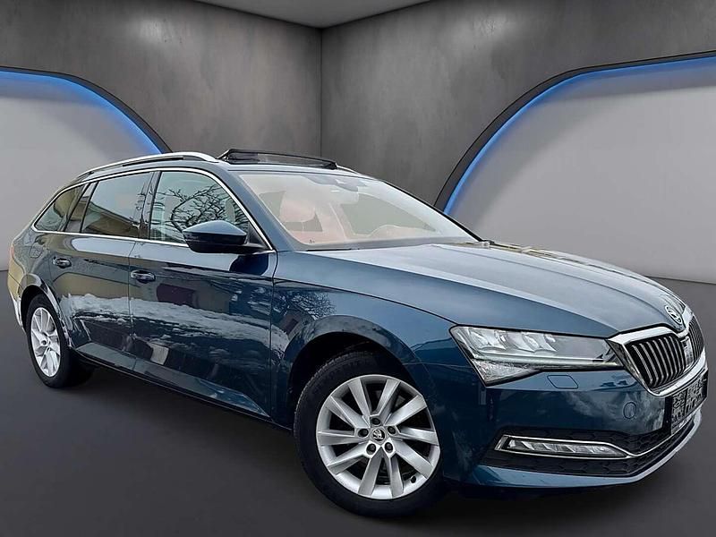 Gebraucht Skoda Superb Style 150 PS (110 kW) 2020 Blau Kombi