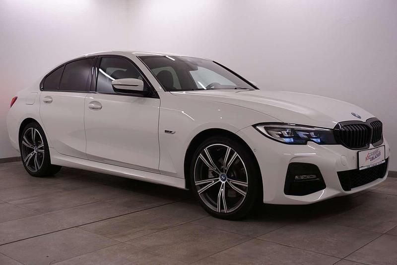 Gebraucht BMW 320e M Sport 163 PS (119 kW) 2022 Weiß Limousine