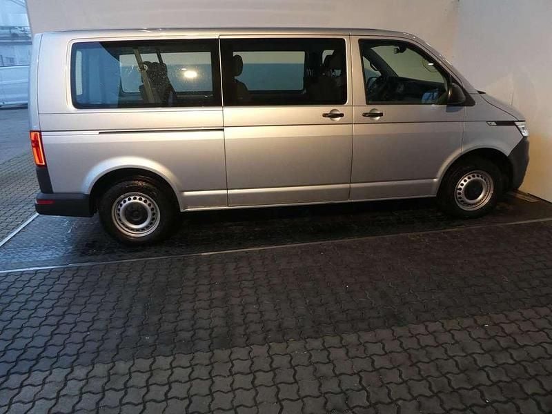 Gebraucht VW Transporter 150 PS (110 kW) 2024 Silber Van