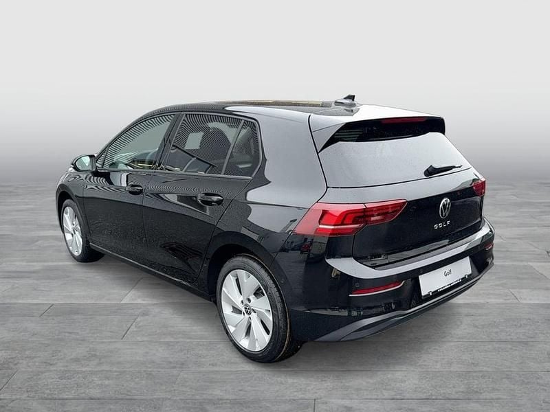 Neu VW Golf VIII 115 PS (84 kW) 2026 Schwarz  metallic