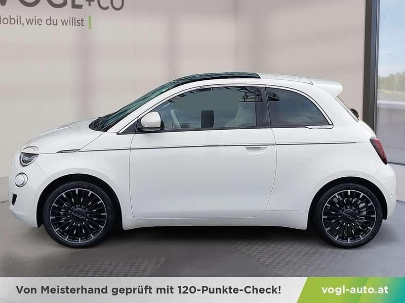Neu Fiat 500e La Prima 42 kW (58 PS) 2025 Weiß Kleinwagen