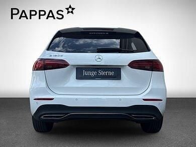 Gebraucht Mercedes B180 Edition 116 PS (85 kW) 2024 Polarweiß Van / Kleinbus