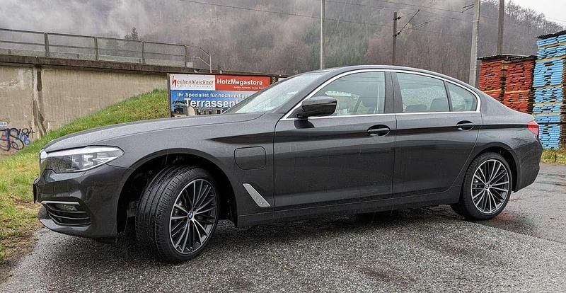 Gebraucht BMW 530e iPerformance 184 PS (135 kW) 2020 Grau Limousine