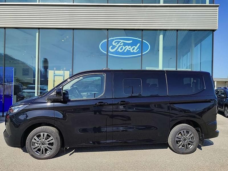 Neu Ford Tourneo Custom Titanium 233 PS (171 kW) 2026 Van