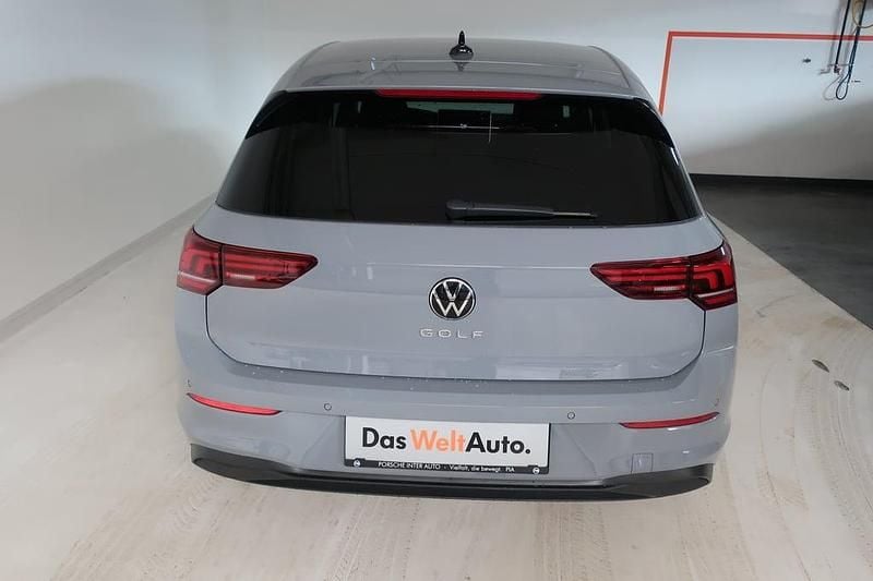 Neu VW Golf VIII 116 PS (85 kW) 2026 Mittelgrau  normal Limousine