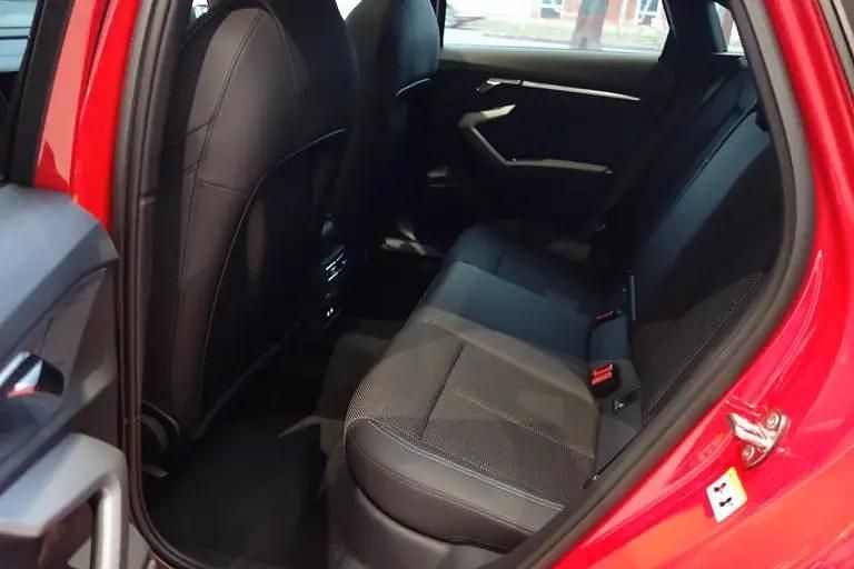 Neu Audi A3 S-Line 116 PS (85 kW) 2026 Mittelrot  metallic Limousine