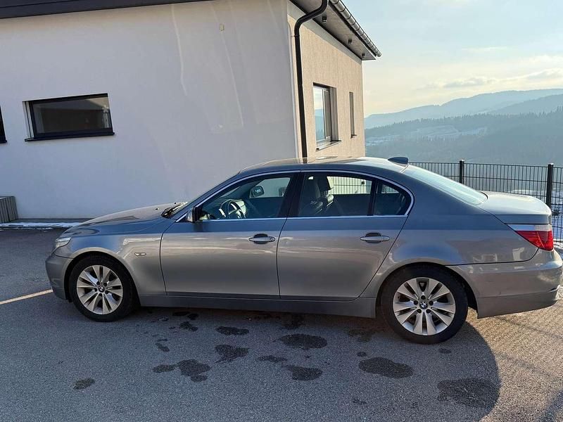 Gebraucht BMW 525 177 PS (130 kW) 2006 Silber Limousine