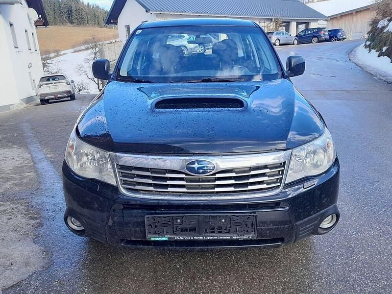 Gebraucht Subaru Forester 147 PS (108 kW) 2011 Schwarz SUV