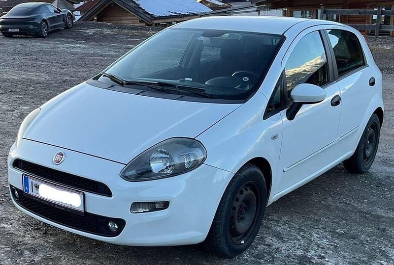Gebraucht Fiat Punto Dynamic 86 PS (63 kW) 2014 Weiß Kleinwagen