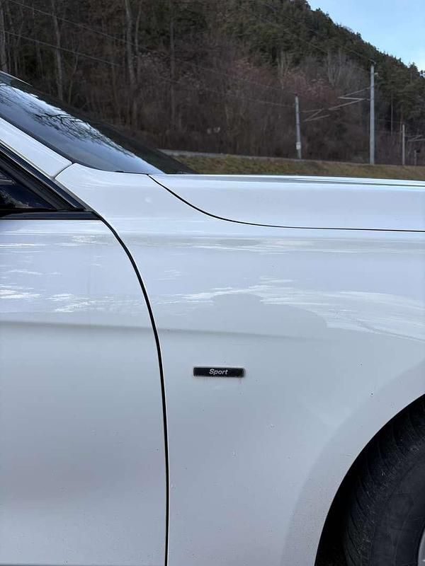 Gebraucht BMW 318 143 PS (105 kW) 2013 Limousine