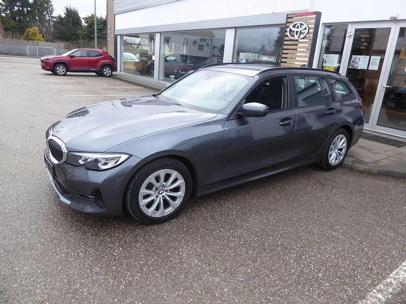 Gebraucht BMW 318 136 PS (100 kW) 2020 Grau Kombi
