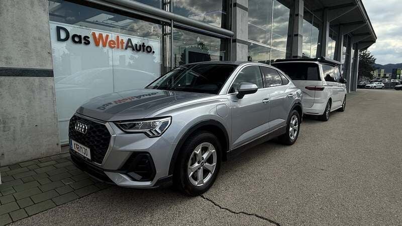 Silber metallic Gebraucht 2021 Audi Q3 Sportback SUV | € 42.900 - Bild 1/4