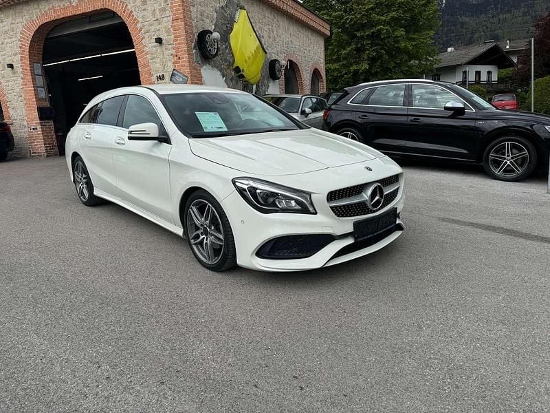 Weiß Gebraucht 2018 Mercedes CLA180 AMG Limousine | € 18.750 (Fairer Preis) - Bild 1/4