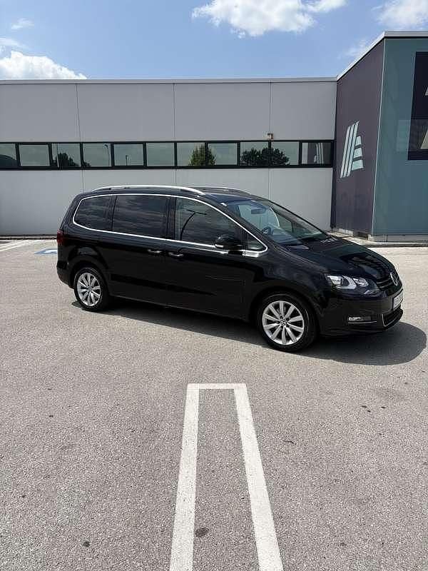 Gebraucht VW Sharan Comfortline 150 PS (110 kW) 2019 Van / Kleinbus