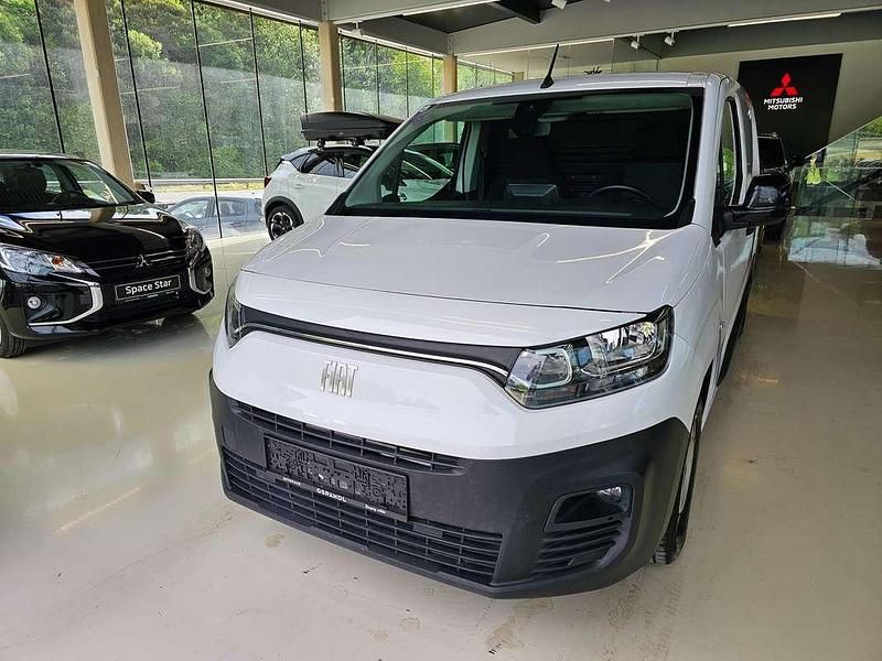 Weiß Gebraucht 2023 Fiat Doblò Van / Kleinbus | € 16.800 (Superpreis) - Bild 1/4