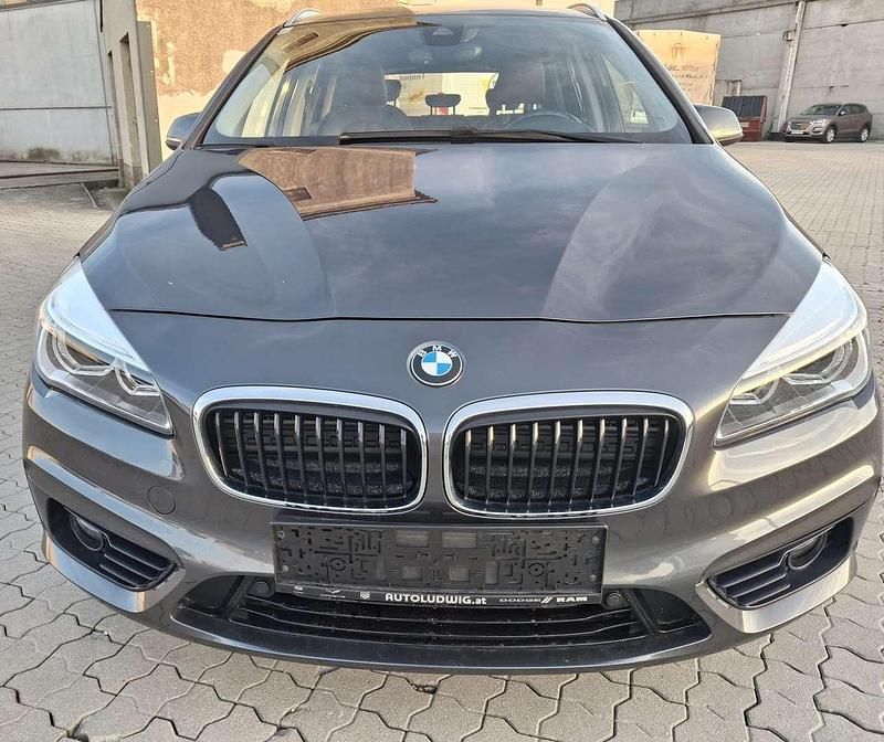 Gebraucht BMW 218 Luxury Line 136 PS (100 kW) 2017 Grau Kombi