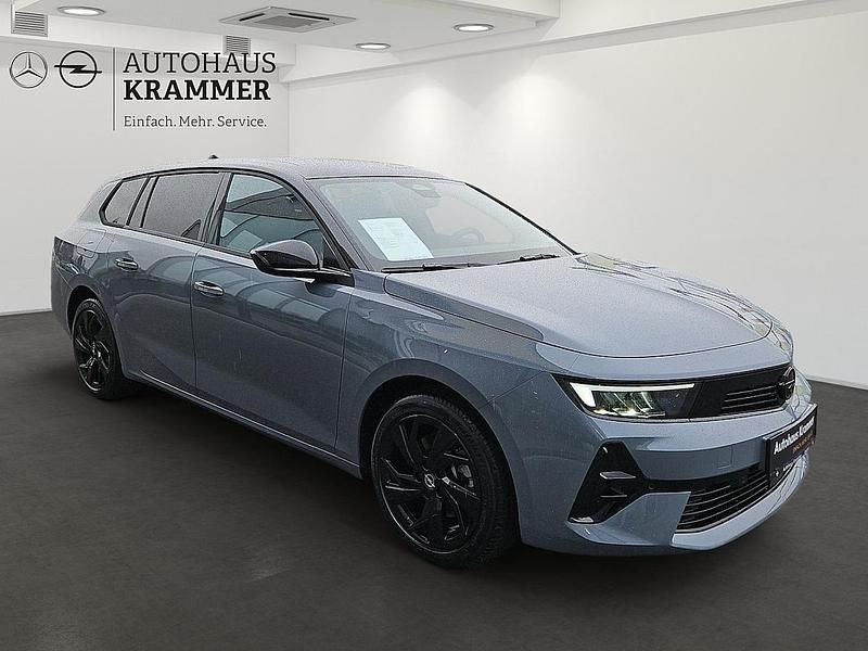 Neu Opel Astra 131 PS (96 kW) 2025 Grau Kombi