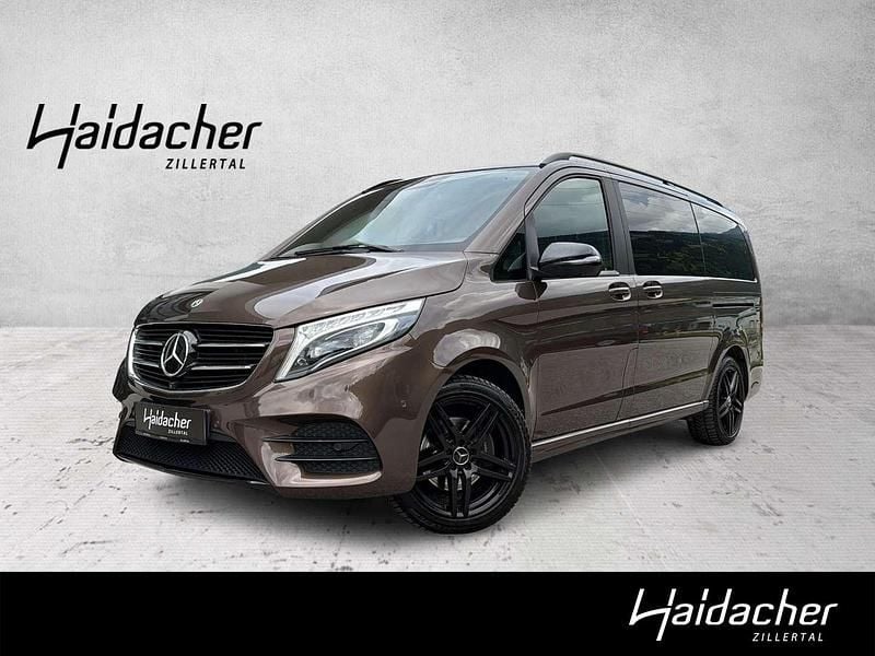 Braun Gebraucht 2018 Mercedes V250 Avantgarde Van / Kleinbus | € 58.990 (Teuer) - Bild 1/4