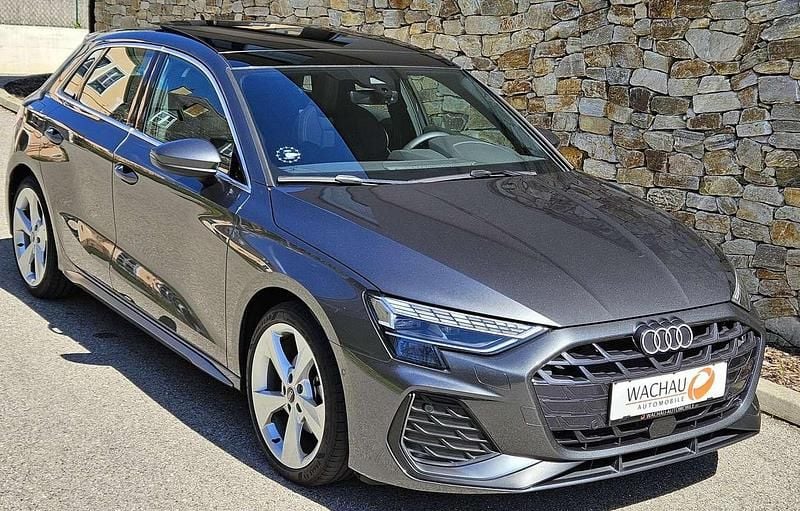Neu Audi A3 S-Line 150 PS (110 kW) 2025 Grün Kleinwagen