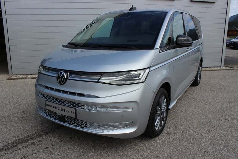 Gebraucht VW Multivan Style 150 PS (110 kW) 2024 Silber  metallic Van