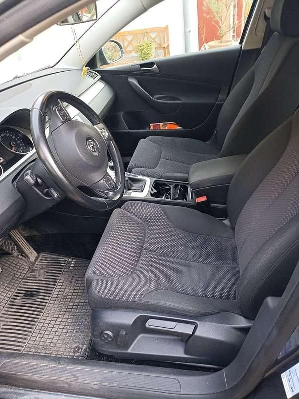 Gebraucht VW Passat 140 PS (102 kW) 2010 Grau Kombi