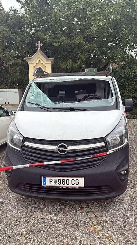 Gebraucht 2017 Opel Vivaro Edition Van / Kleinbus | € 4.250 - Bild 1/4