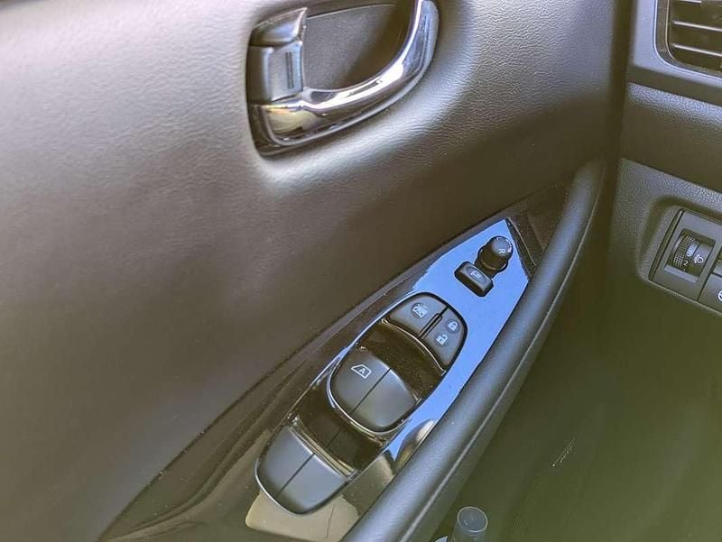 Gebraucht Nissan Leaf Tekna 110 kW (150 PS) 2020 Grau Kleinwagen