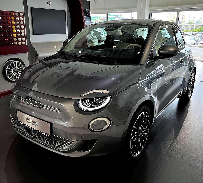 Grau Gebraucht 2023 Fiat 500e La Prima Limousine | € 29.500 - Bild 1/4